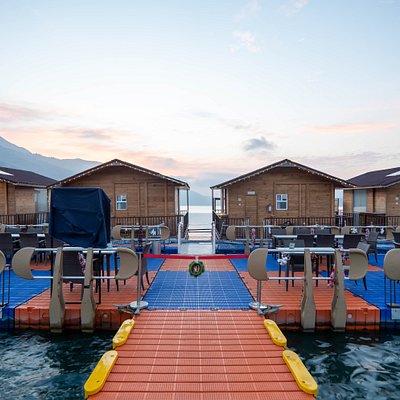 Le Roi Floating Huts & Eco Rooms